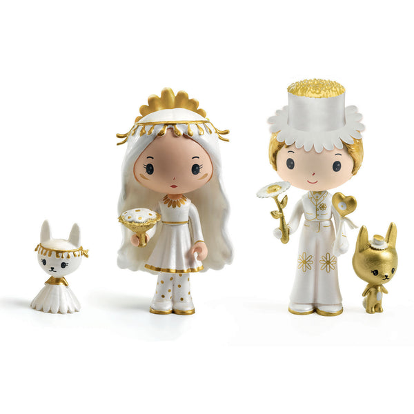 「ティーニー マルグリット&レオポルド」という商品です。花嫁のマルグリットと花婿のレオポルド、相棒のマルゴとレオのウェディングドールセット。TINYLY(ティーニー)のフィギュアシリーズ。